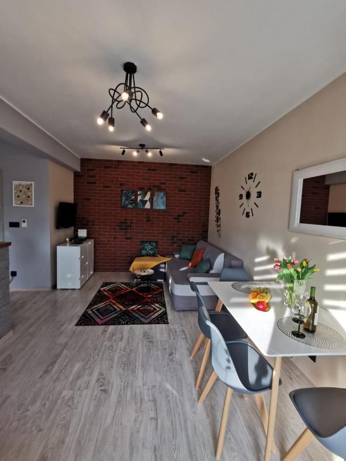 Apartament Osiedle Jelonka Apartamento Jelenia Góra Exterior foto